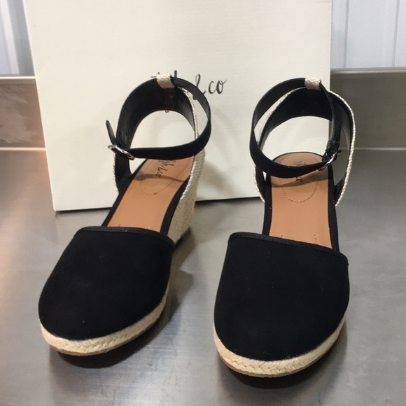 New WB Woman’s Style & Co Heeled Sandals - Picture 2 of 5